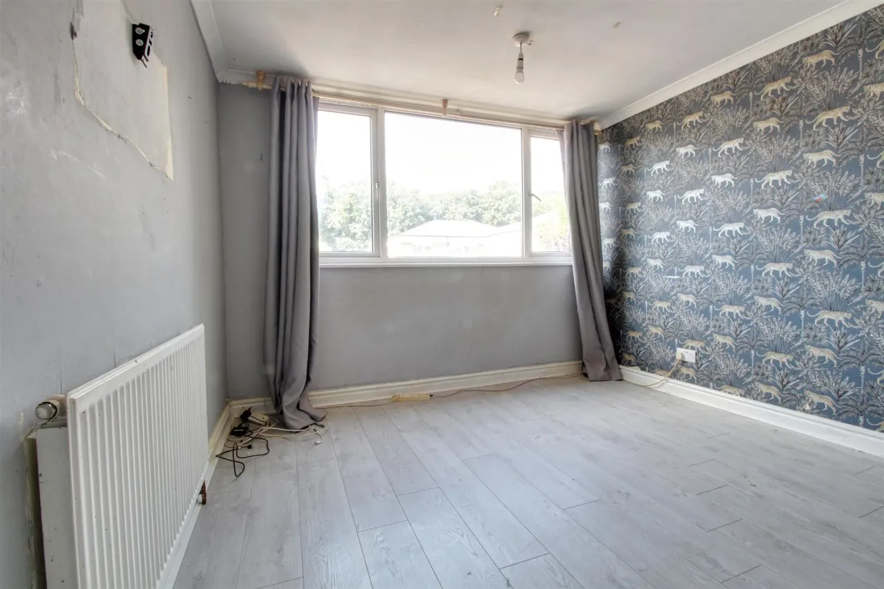 Dee Court, Liverpool, L25, photo 9