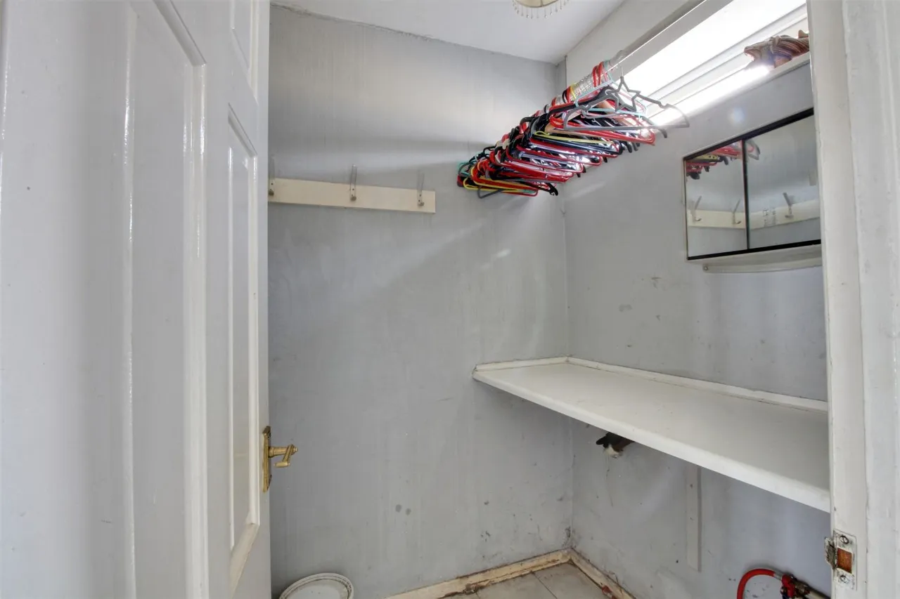 Dee Court, Liverpool, L25, photo 8