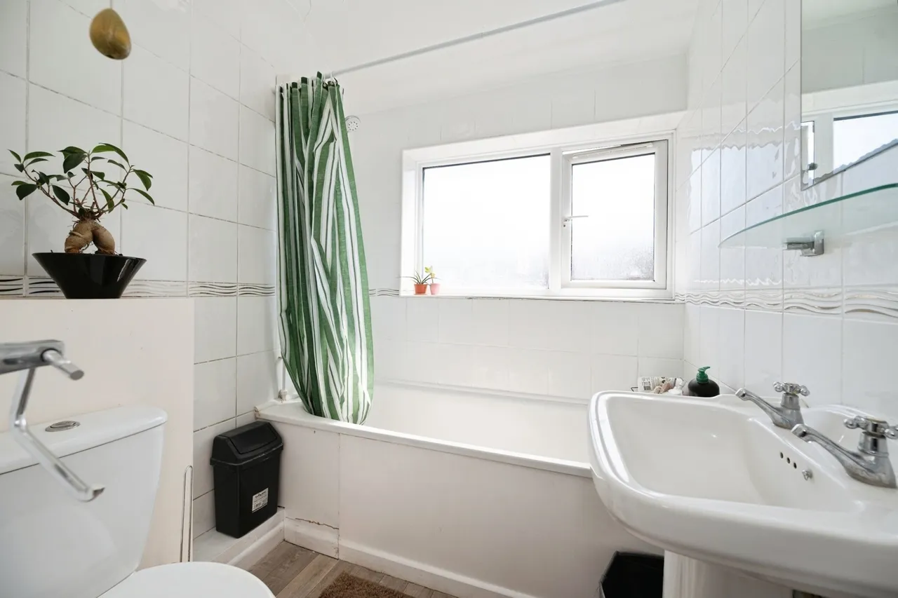 Jubilee Road, Southsea, PO4, photo 12