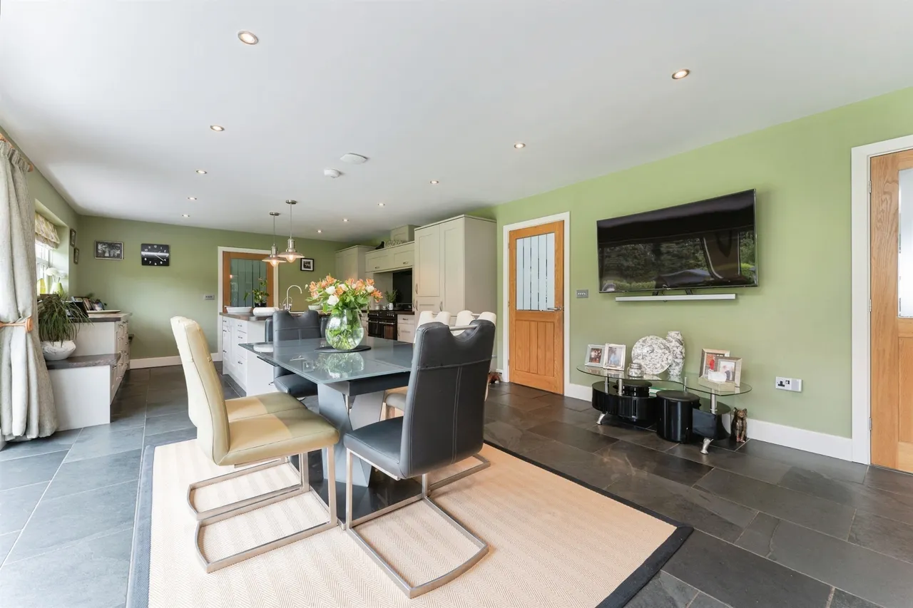 New Woods Drive, March, PE15, photo 8