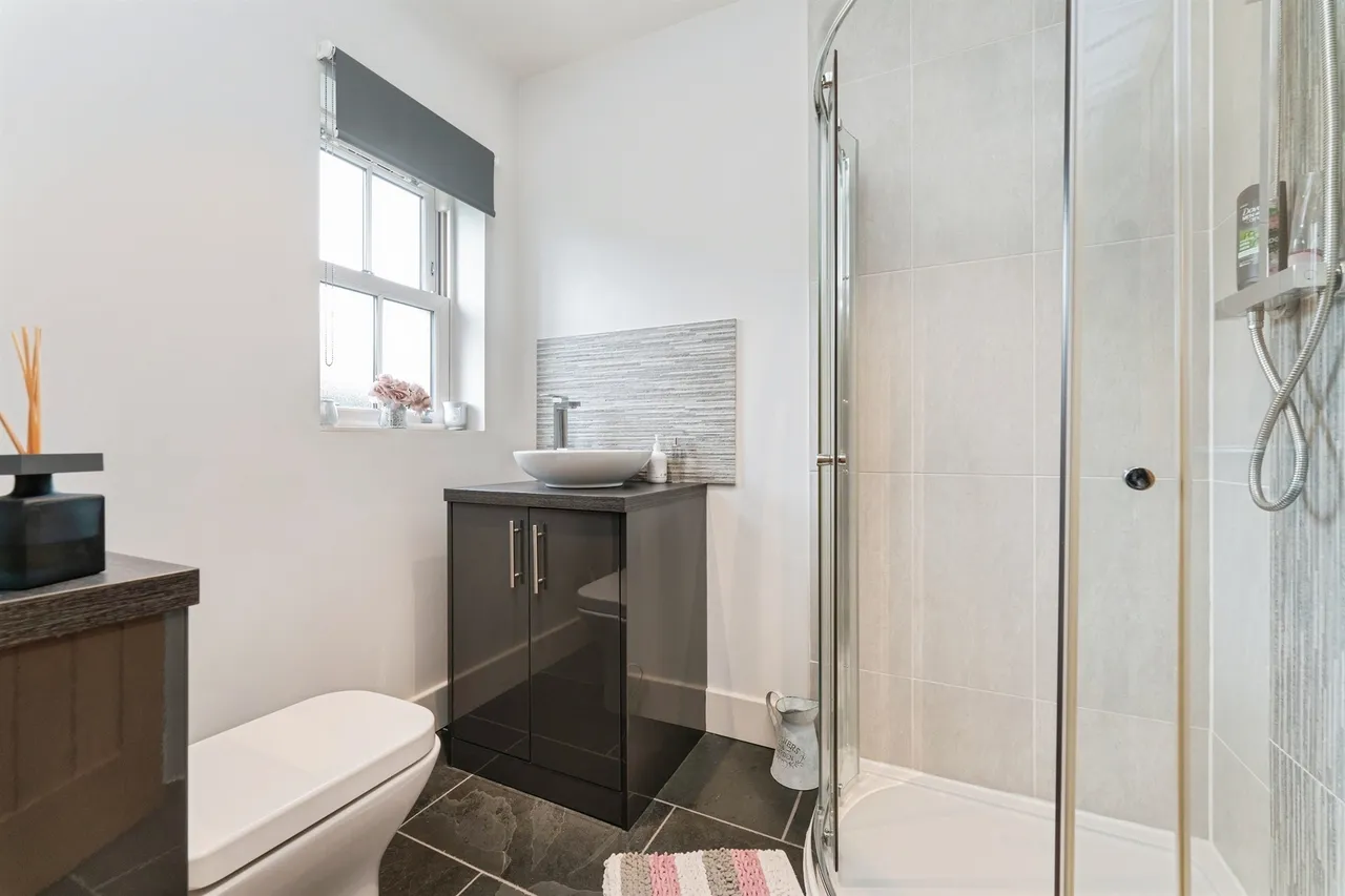 New Woods Drive, March, PE15, photo 17