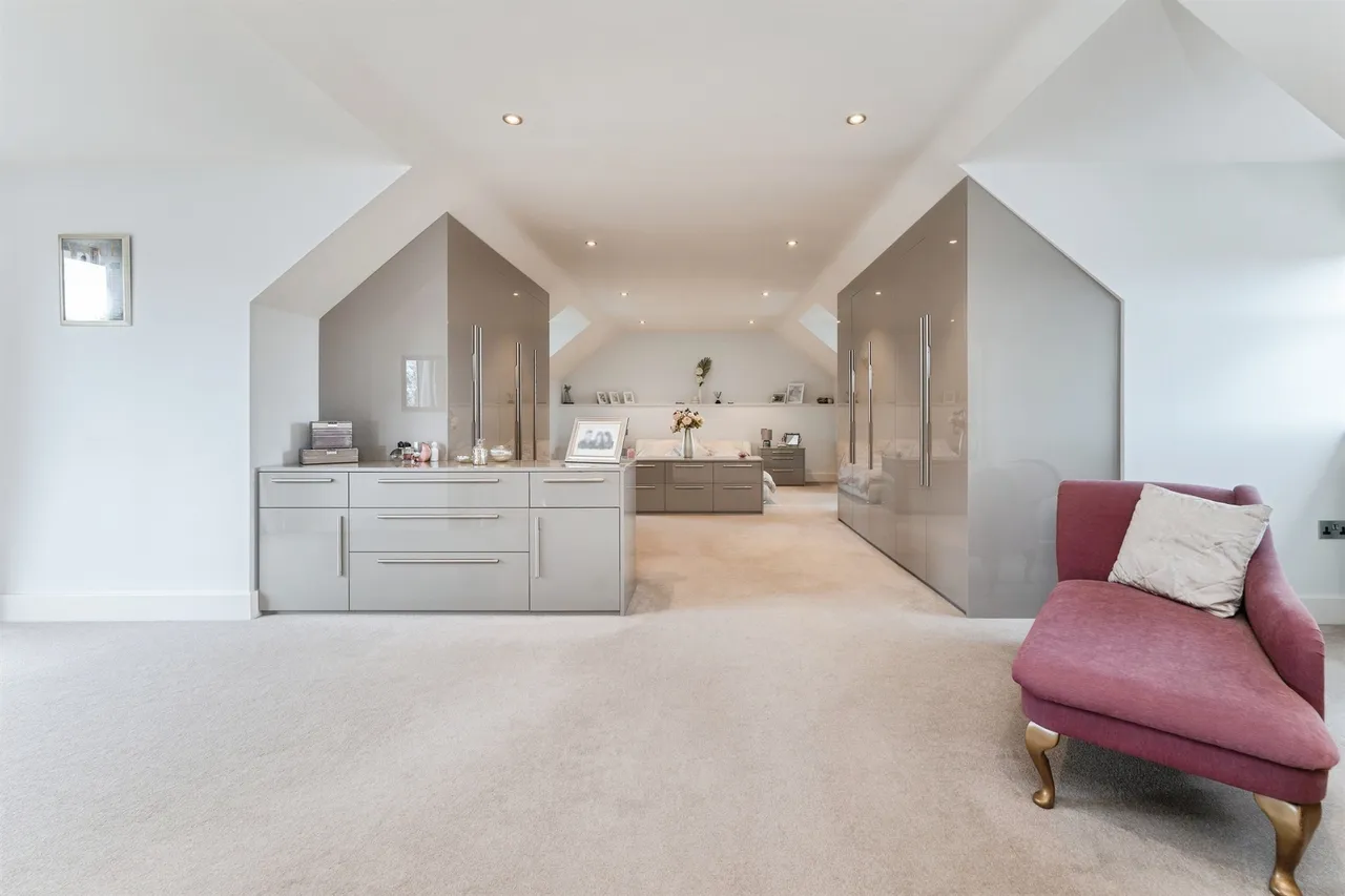 New Woods Drive, March, PE15, photo 18