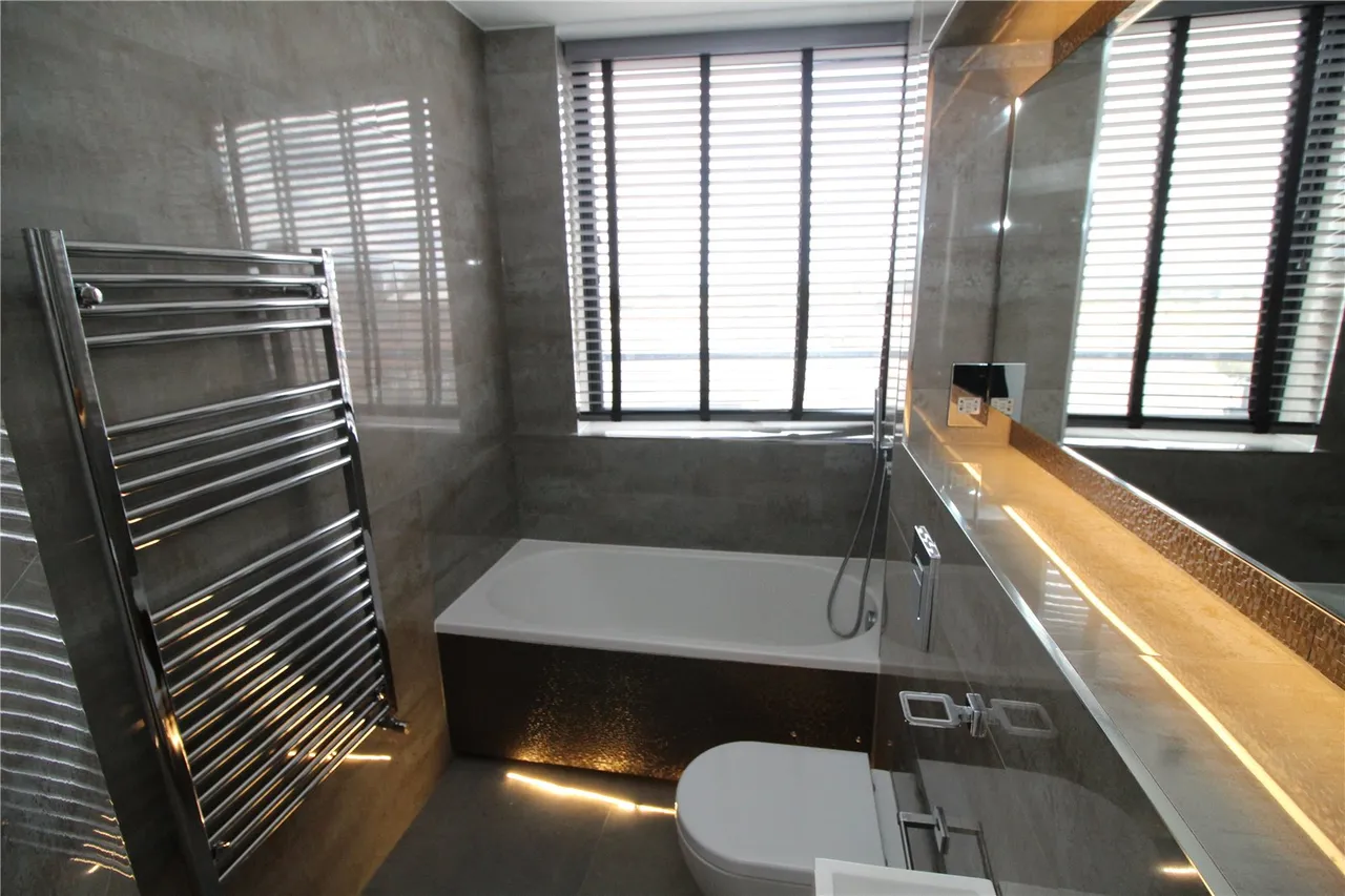 Chase Road, London, N14, photo 9
