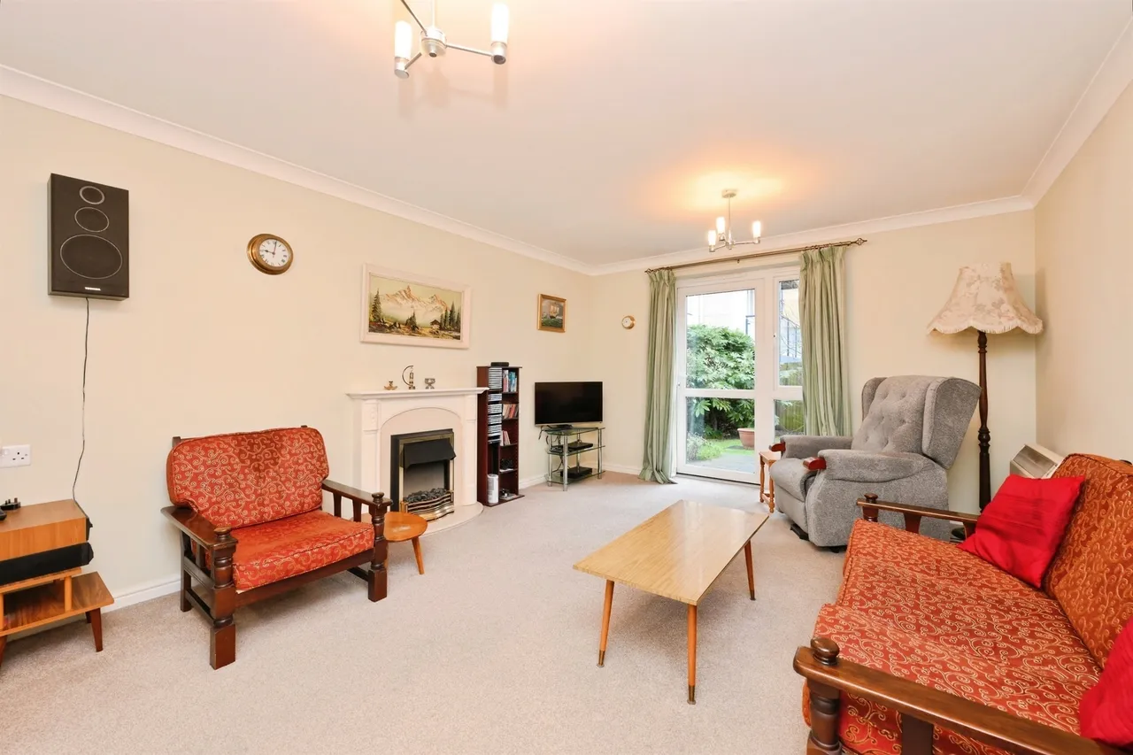 Brocket Road, Hoddesdon, photo 2