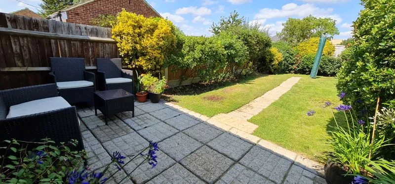 Willingale Avenue, Rayleigh, Essex, SS6 9HD, photo 2
