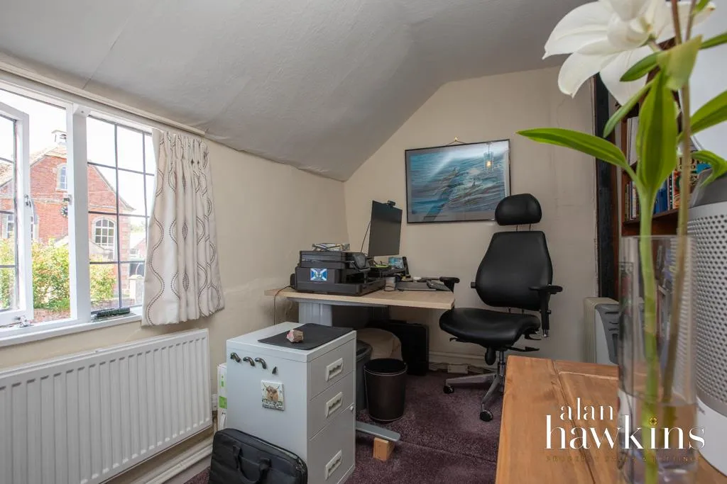Bradenstoke, SN15, photo 15
