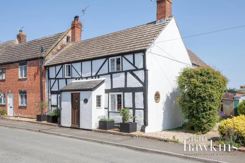 Bradenstoke, SN15, photo 24