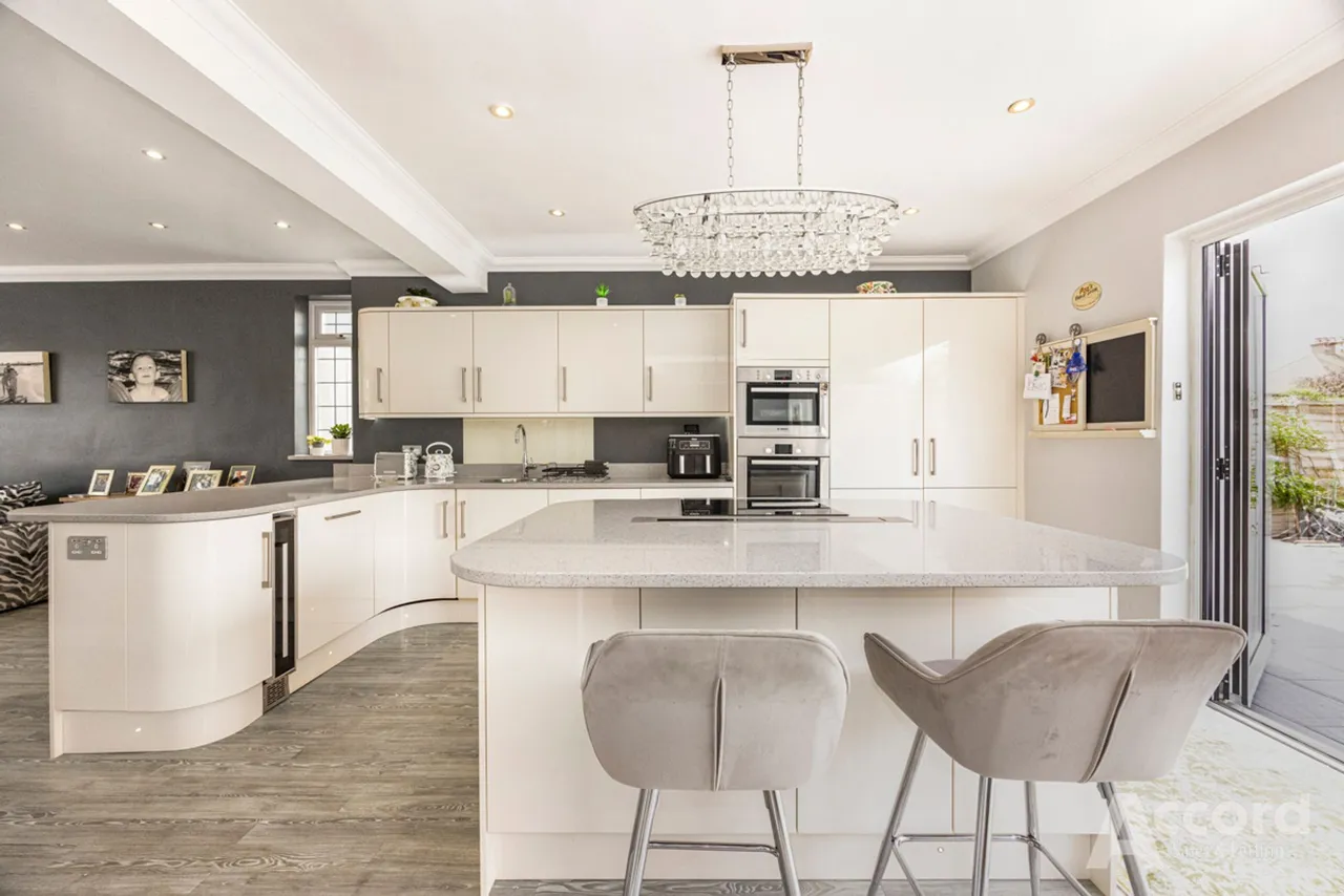 Deveron Way, Romford, RM1, photo 2