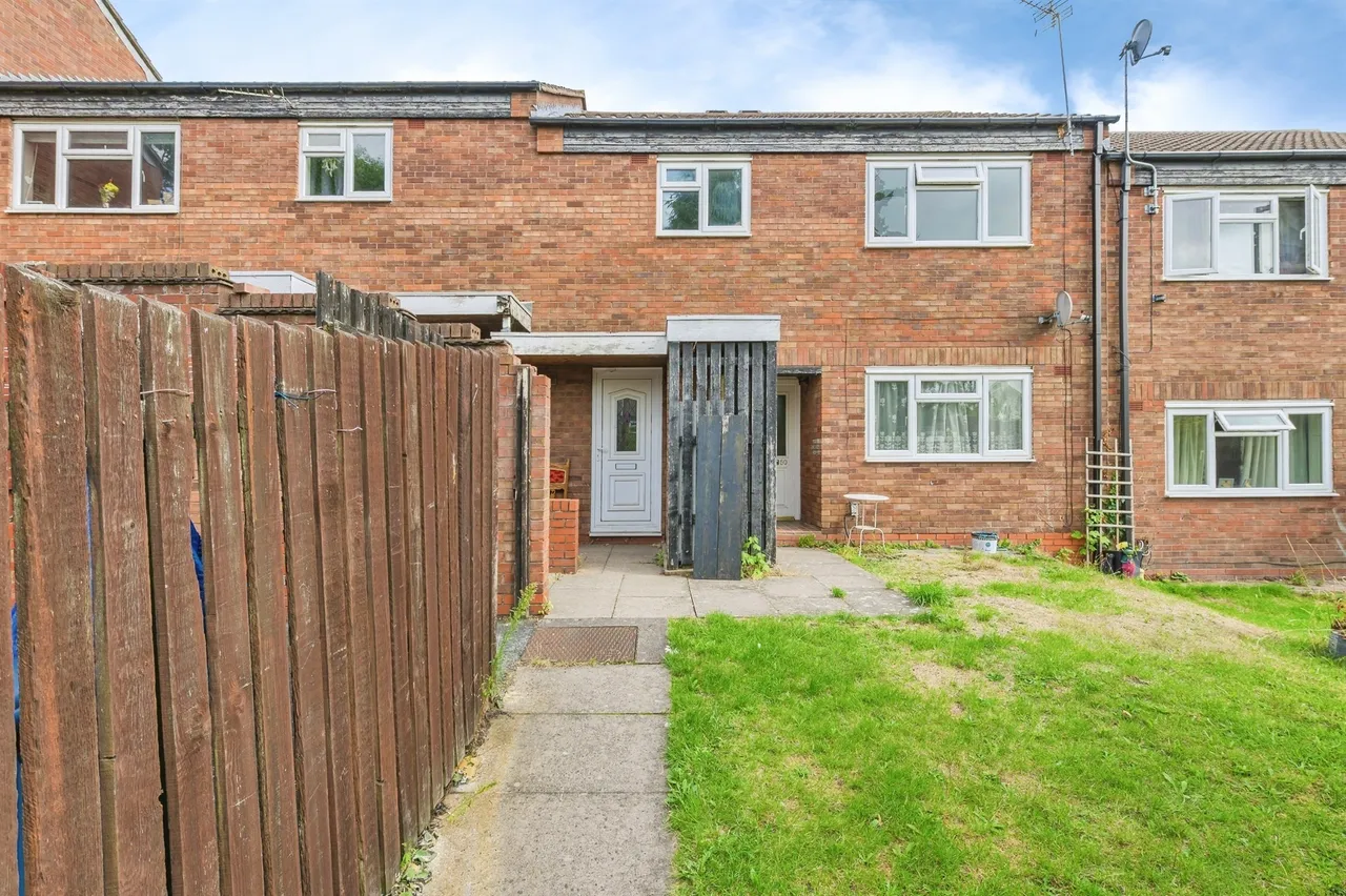 2 bed flat for sale, Carlcroft, Wilnecote, B77