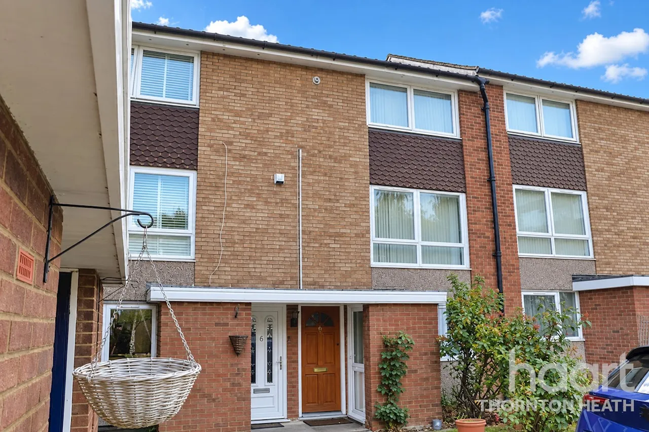 2 bed flat for sale, Selhurst Road, London, SE25