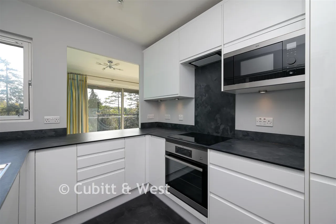 Southview Road, Warlingham, CR6, photo 8