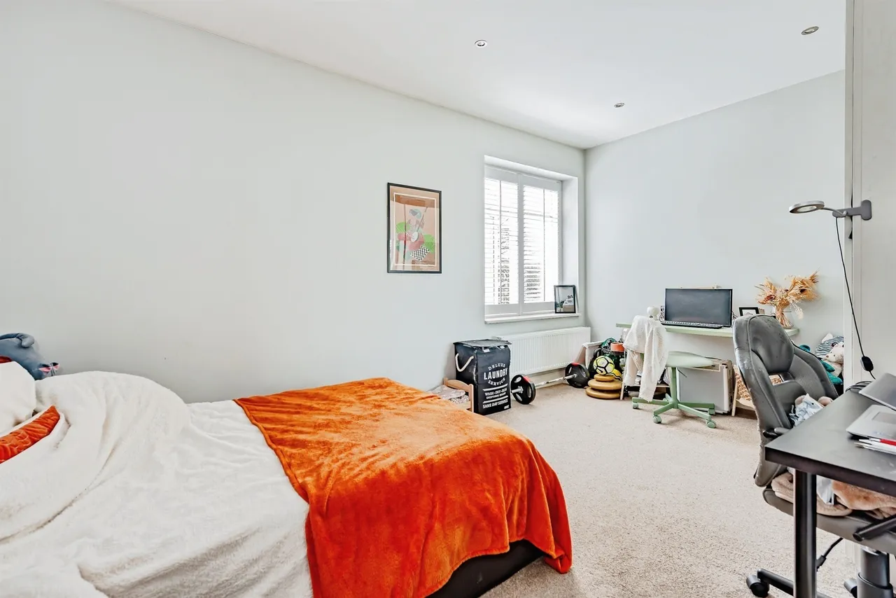 Victoria Road, Horley, RH6, photo 8