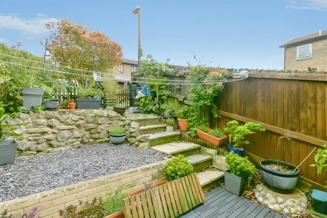 Meadow View Barry, CF63, photo 2
