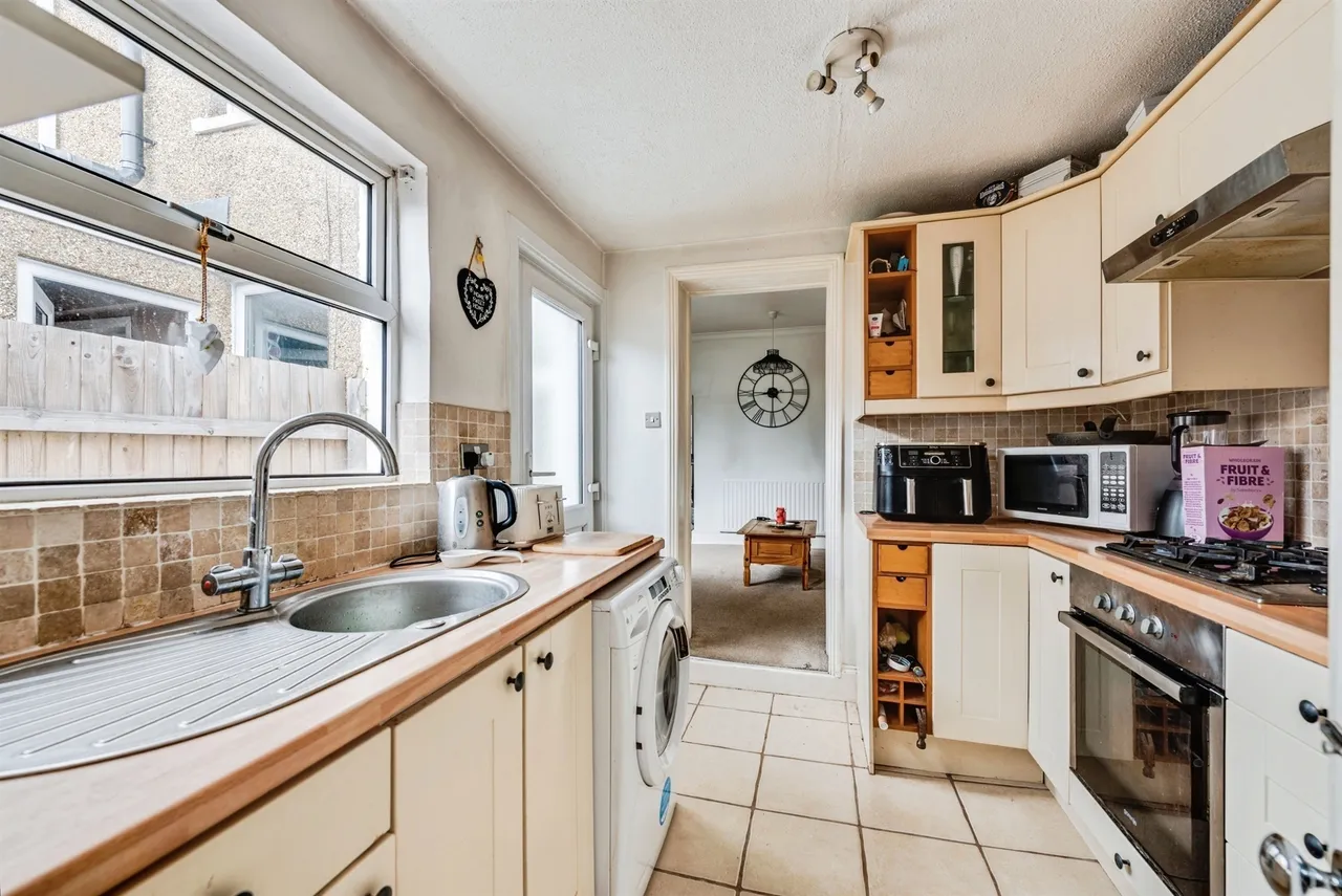 Montagu Street, Swindon, photo 8