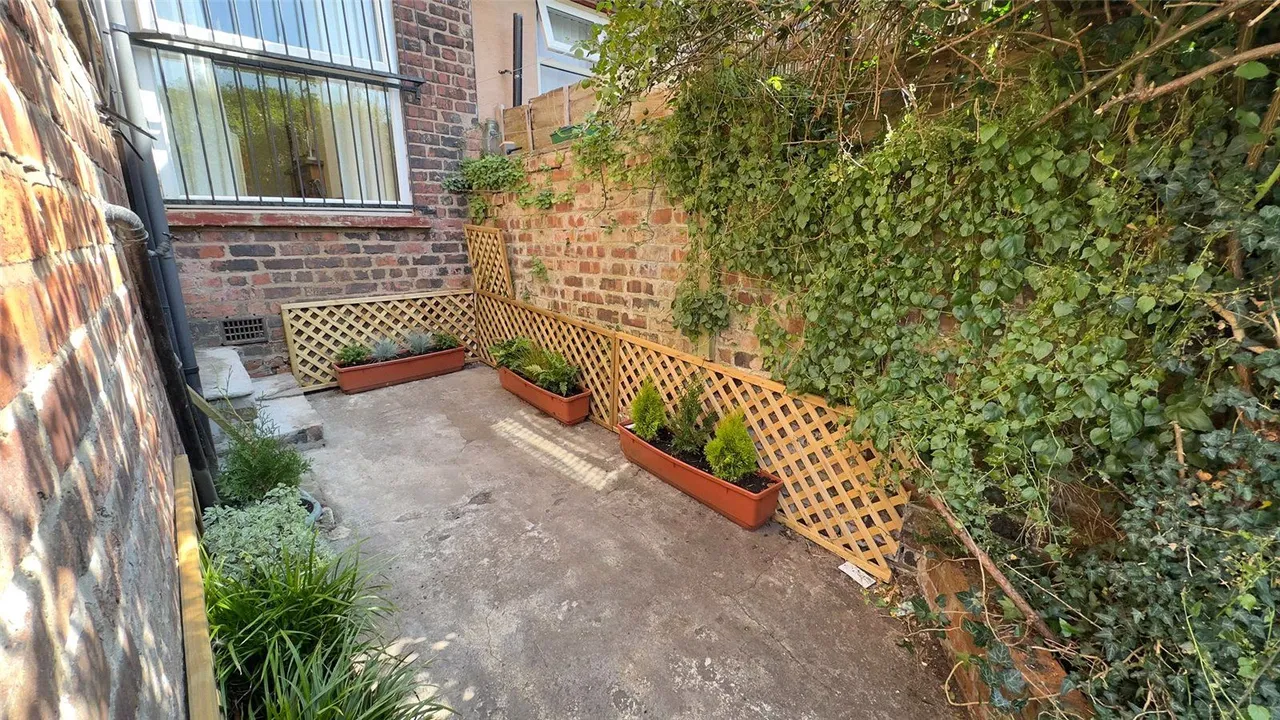 Old Road, Blackley, M9, photo 11