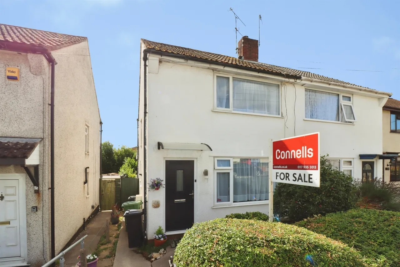 2 bed house for sale — Fairlyn Drive, Bristol