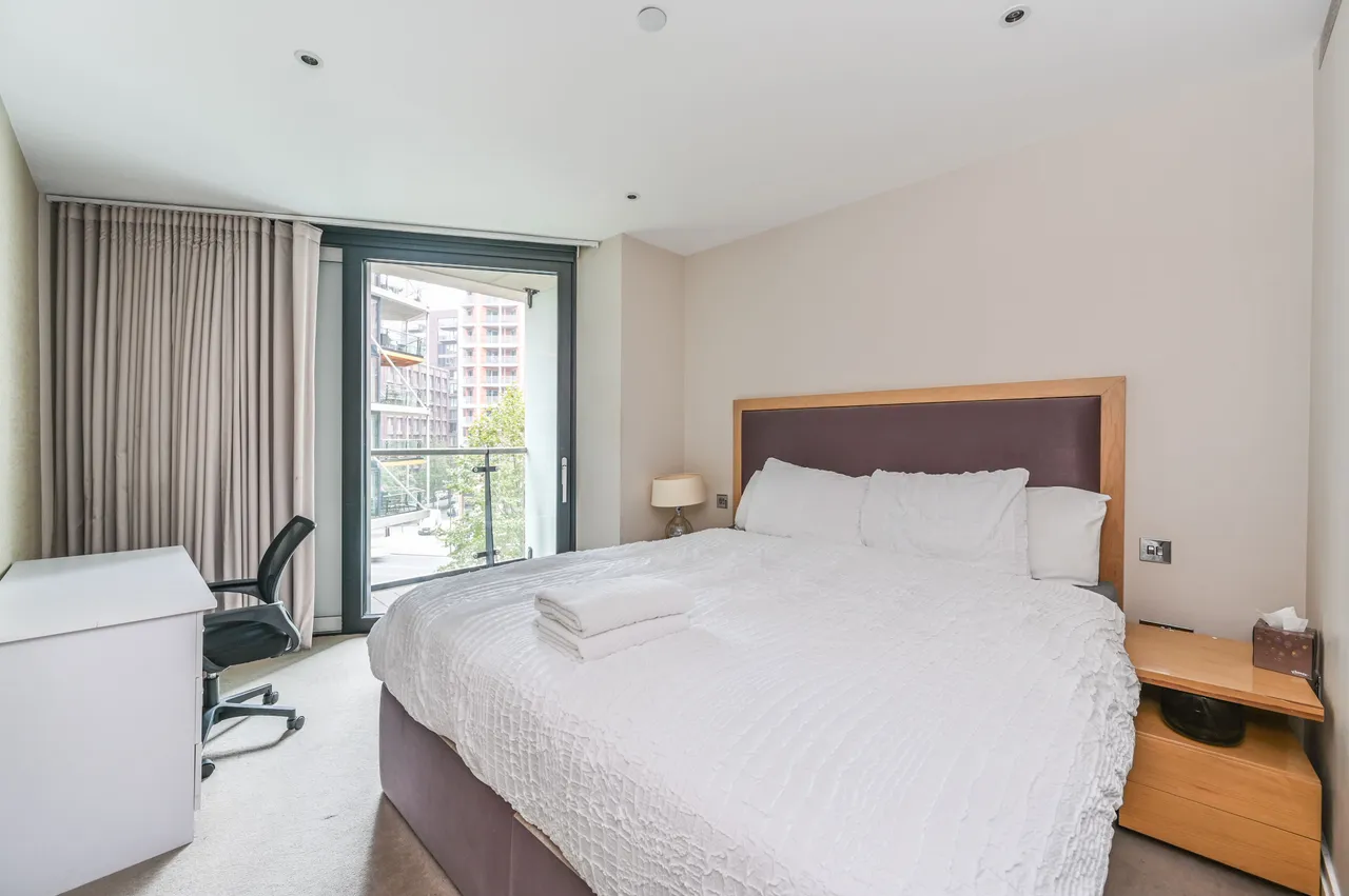 Apartment 92, 3 Riverlight Quay, London, photo 10