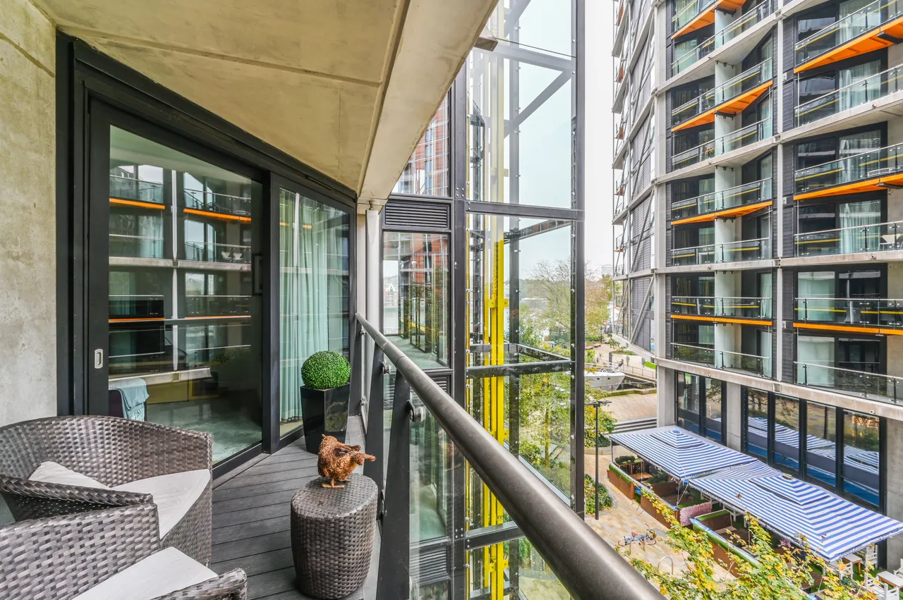Apartment 92, 3 Riverlight Quay, London, photo 4