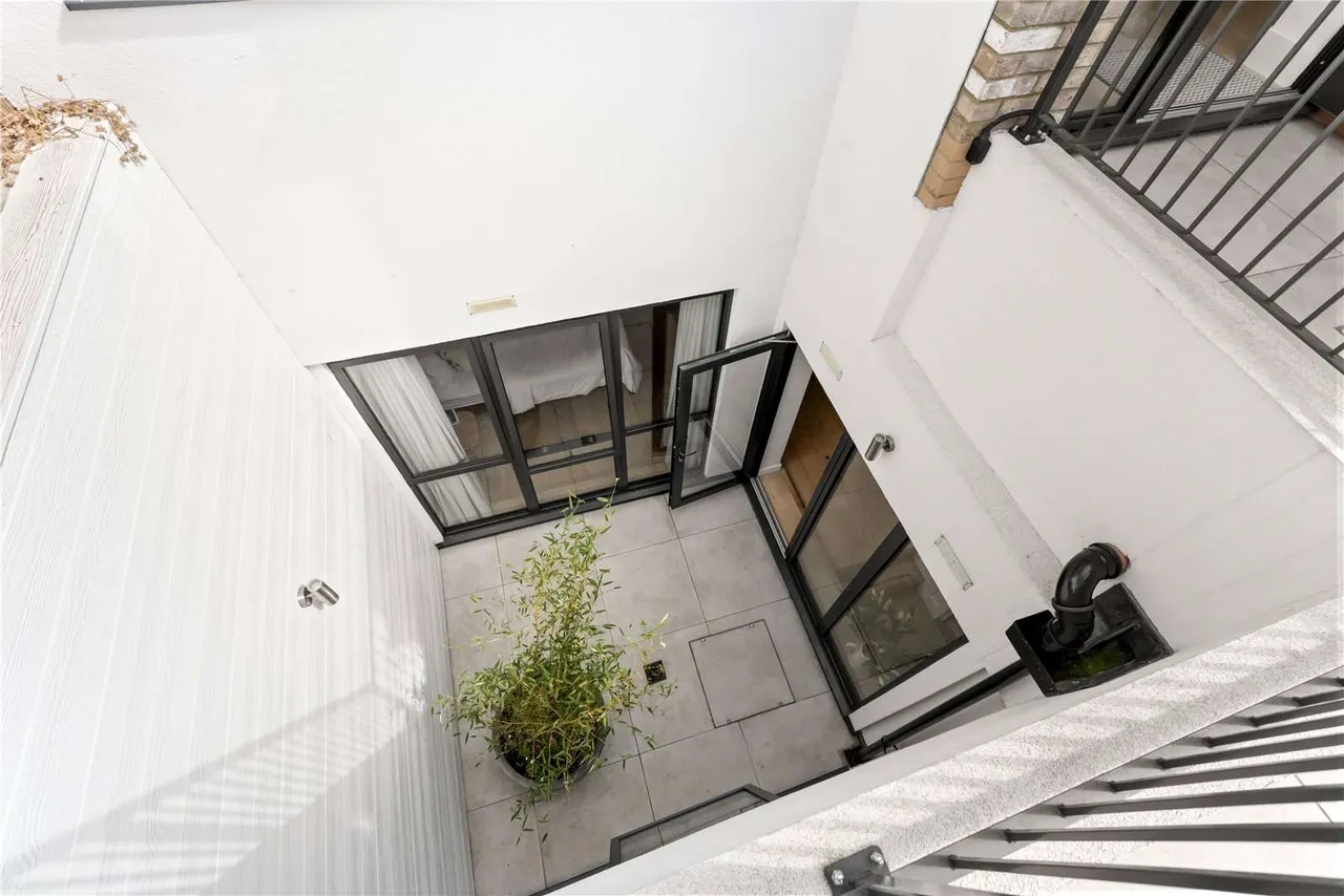 Cavendish Road, London, SW12, photo 14