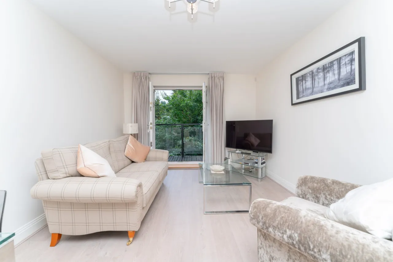 Maplewood Court, Ashford, photo 6