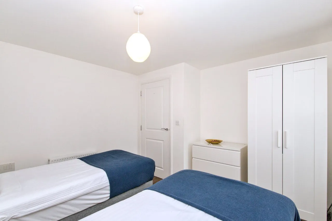 Gumley Road, Grays, Essex, RM20, photo 13