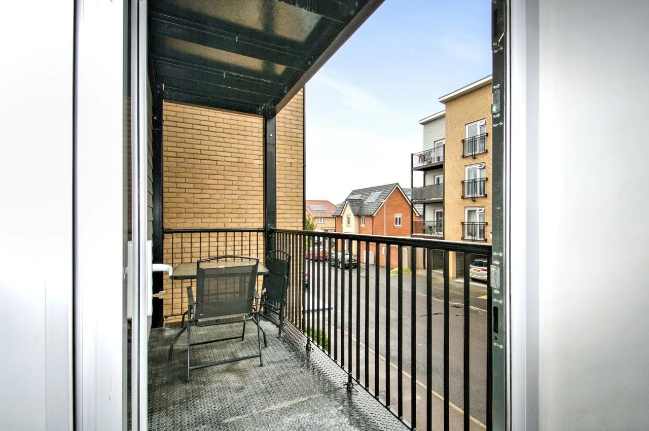 Gumley Road, Grays, Essex, RM20, photo 4