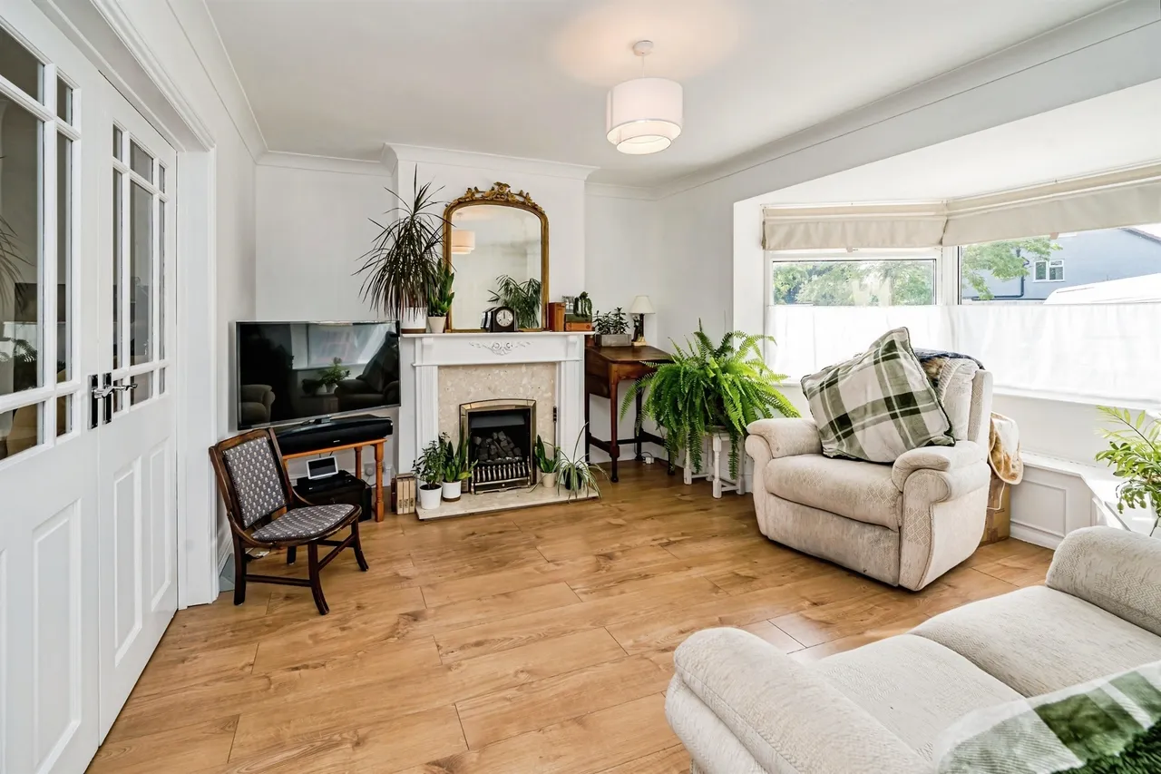 Abbotts Way, SLOUGH, photo 5