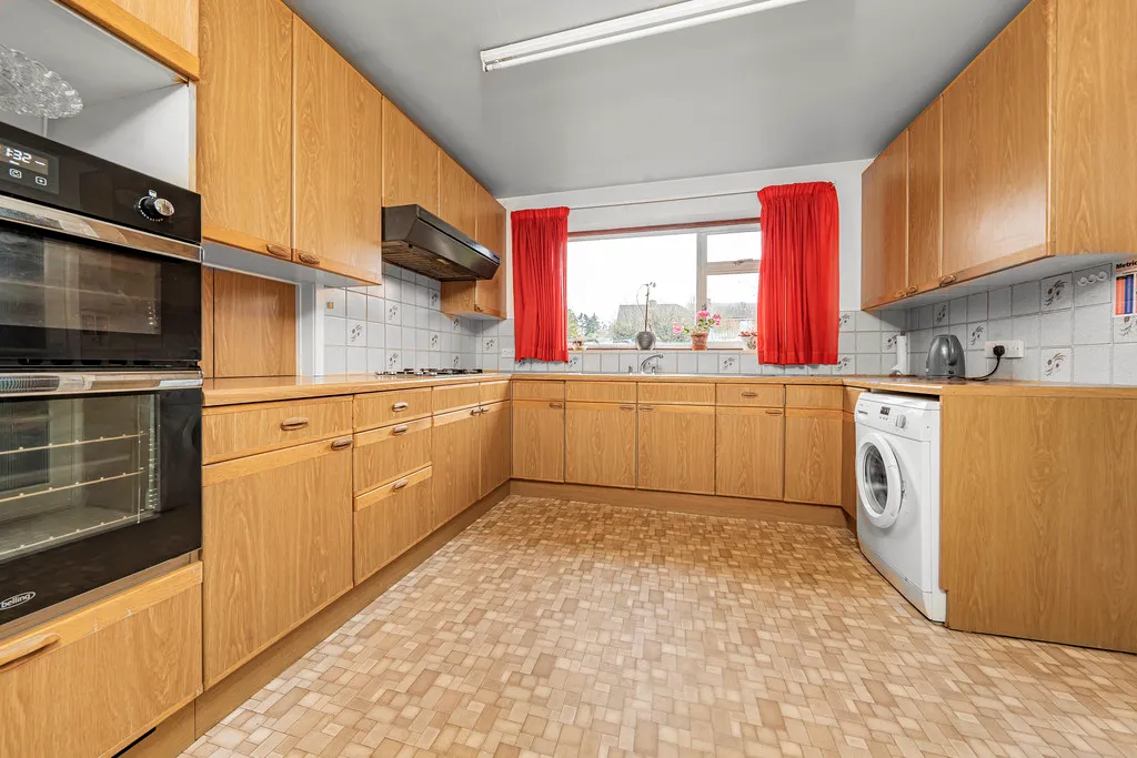 Ashcroft Drive, Denham, UB9, photo 5