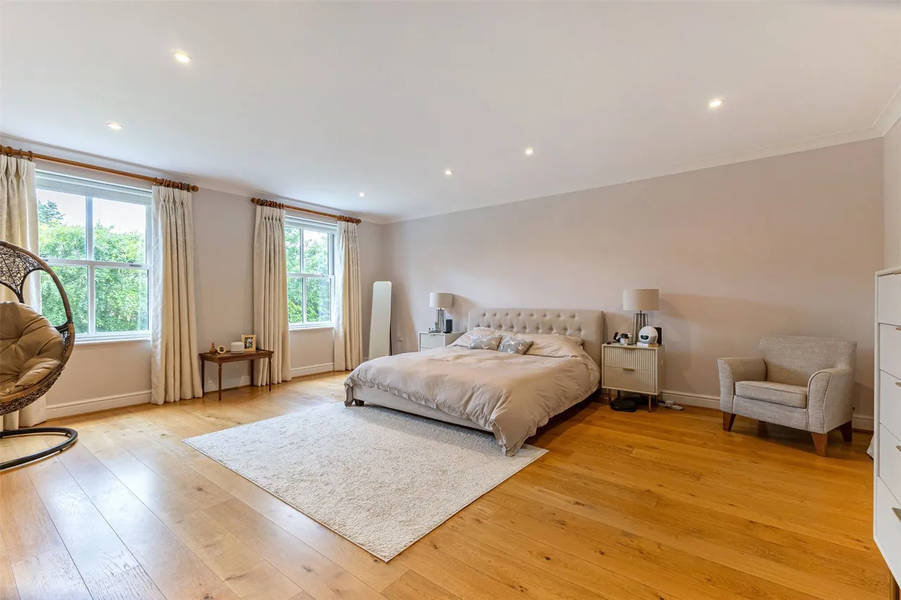 Fairmile Avenue, Cobham, Surrey, KT11, photo 4