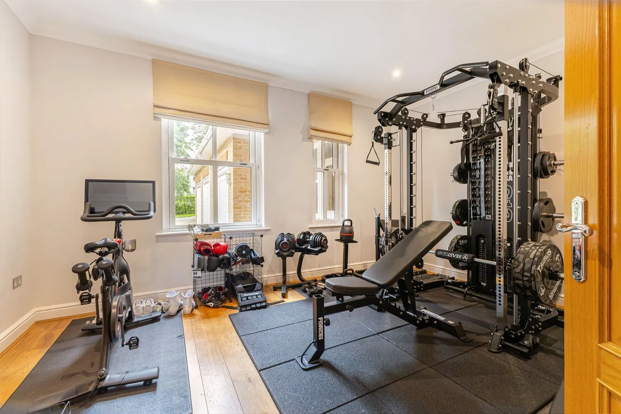 Fairmile Avenue, Cobham, Surrey, KT11, photo 9