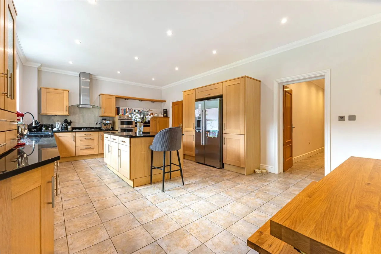 Fairmile Avenue, Cobham, Surrey, KT11, photo 5