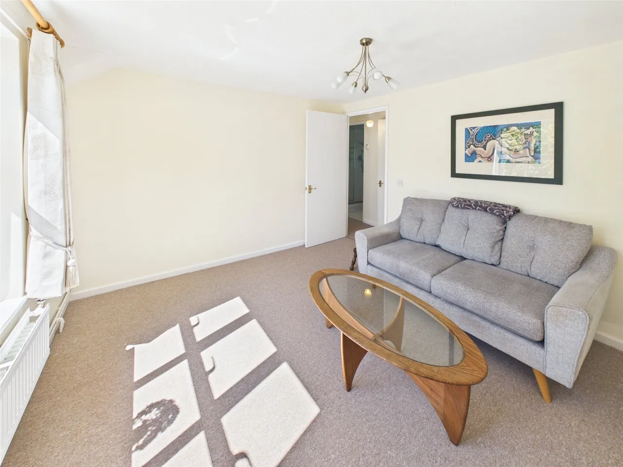 Chichester Close, Hampton, TW12, photo 3