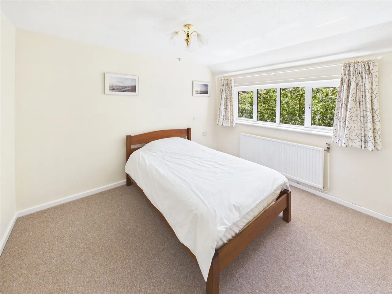 Chichester Close, Hampton, TW12, photo 6