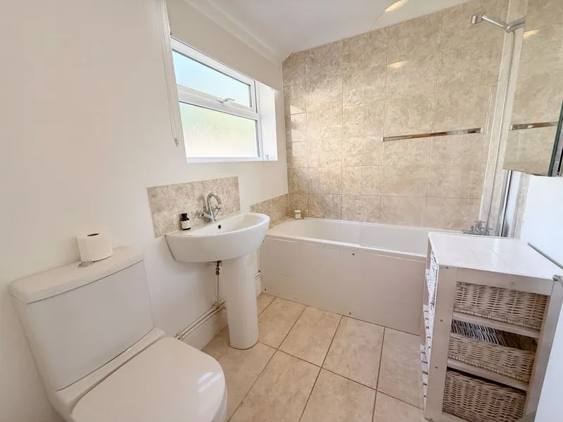 Harlaxton Road, Grantham, photo 6