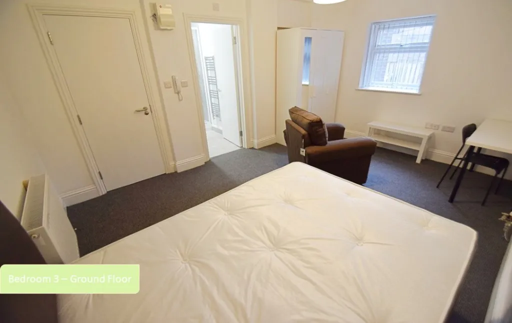 King Street, Newcastle-Under-Lyme, ST5, photo 6