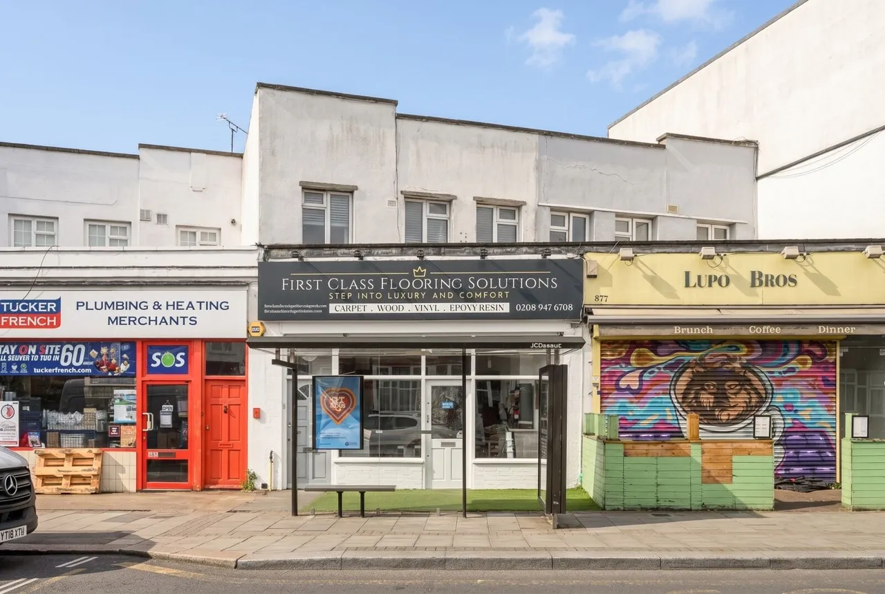2 bed flat for sale, Durnsford Road, Wimbledon, SW19