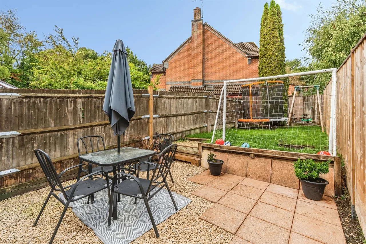 Oaklands Way, Dibden Purlieu, Southampton, photo 11