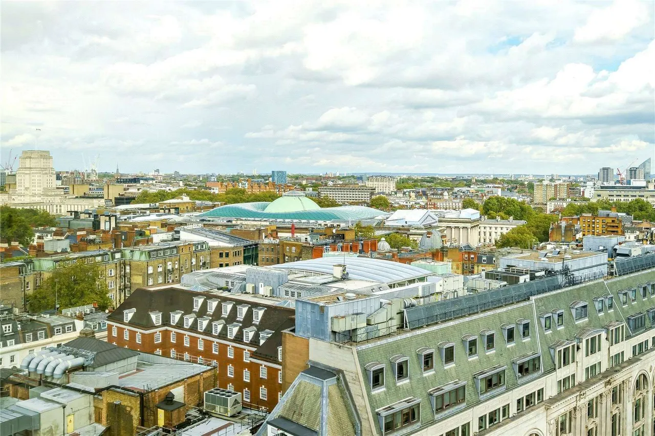 New Oxford Street, London, WC1A, photo 12