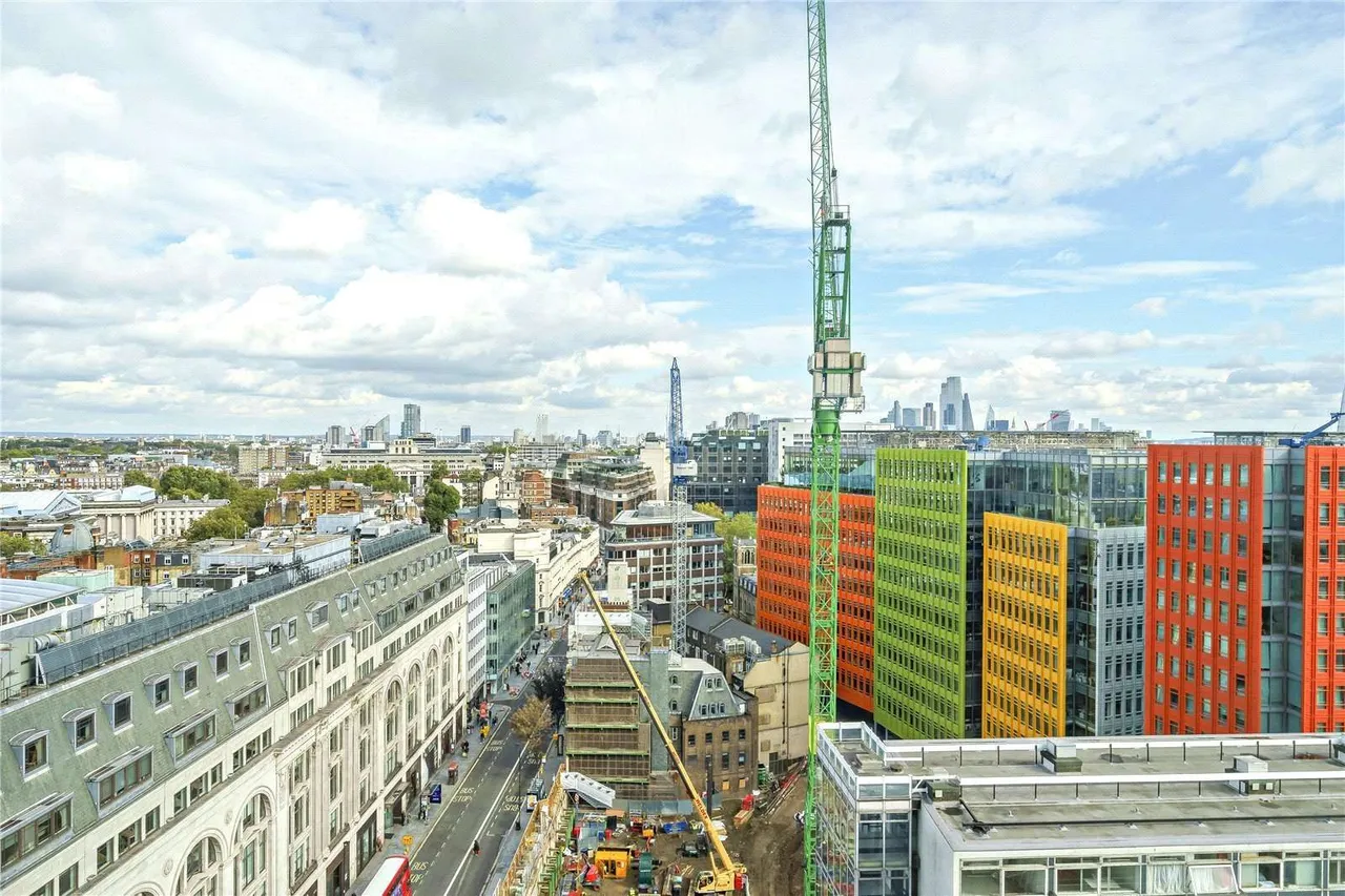 New Oxford Street, London, WC1A, photo 13