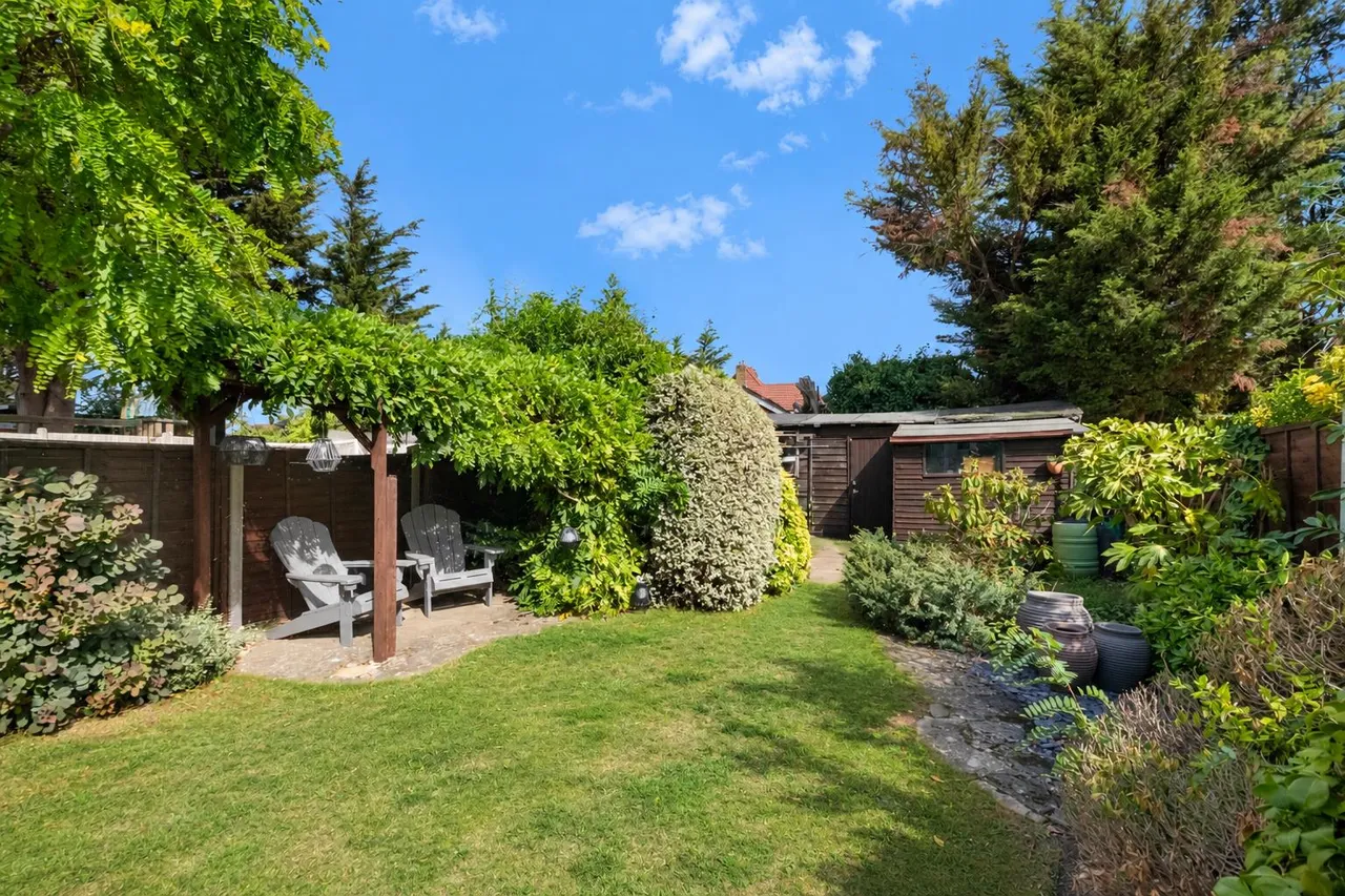 Pield Heath Avenue, Hillingdon, photo 5