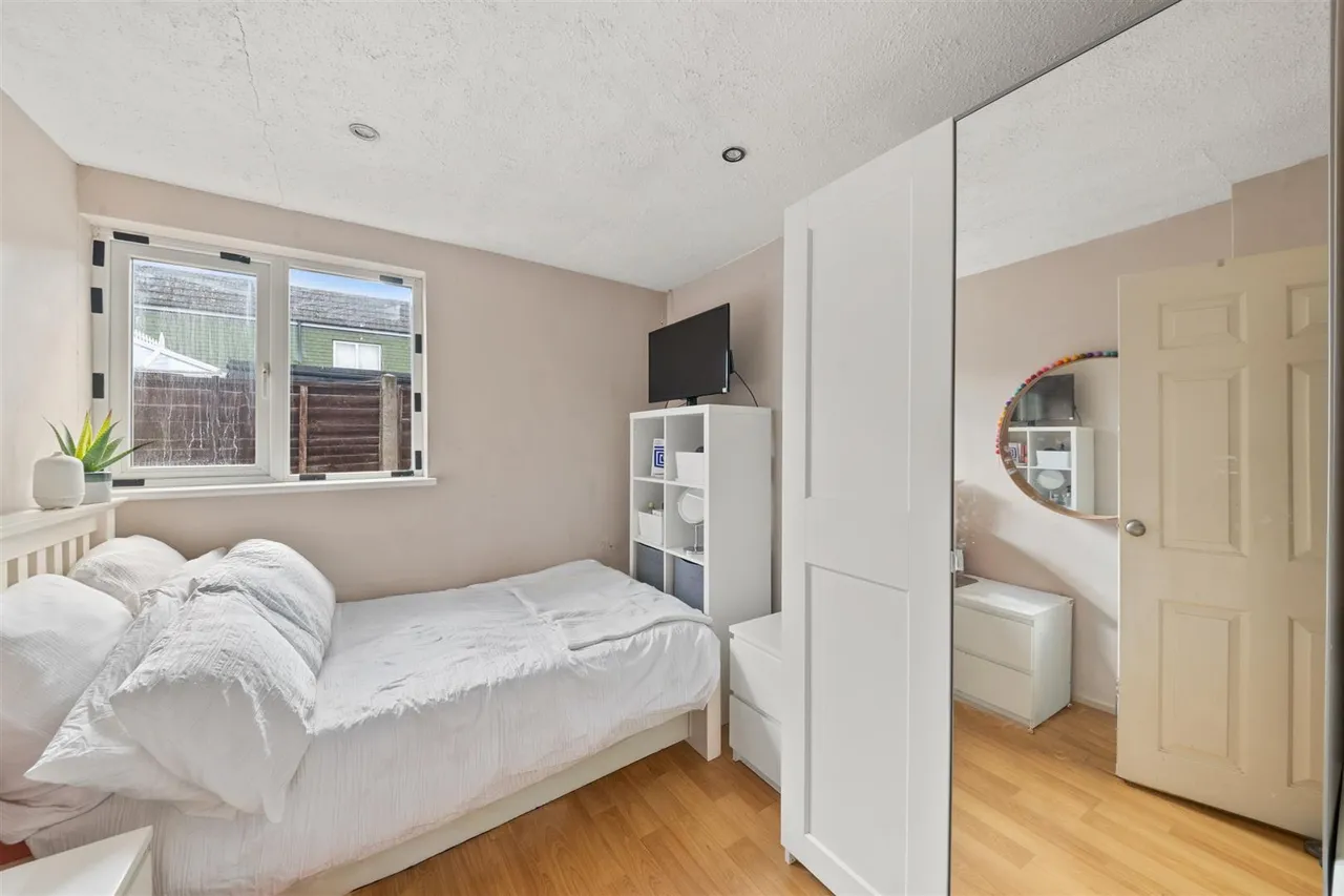 Pield Heath Avenue, Hillingdon, photo 12