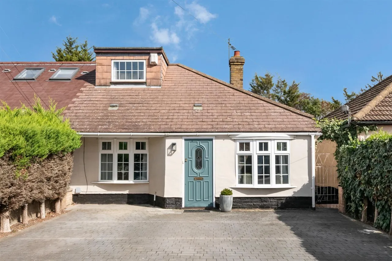 3 bed house for sale, Pield Heath Avenue, Hillingdon