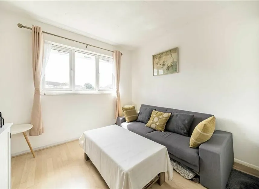 Goodwin Close, Bermondsey, SE16, photo 2