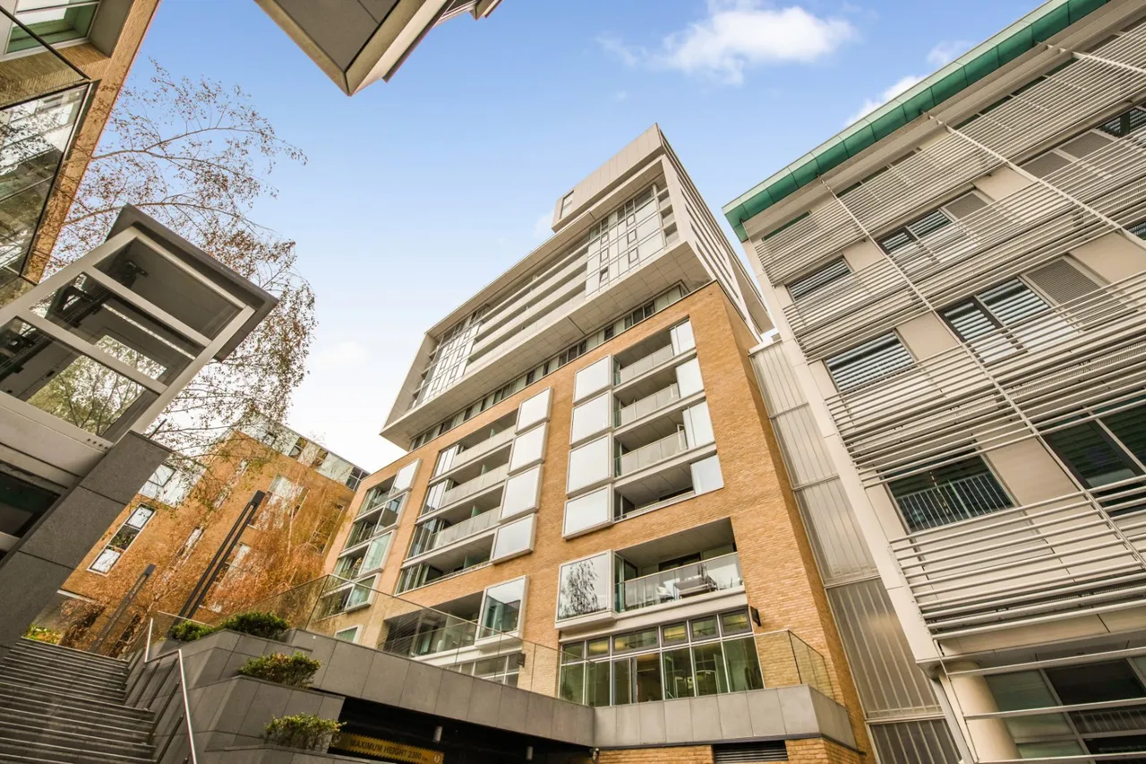 Spectrum Way, London, SW18, photo 12