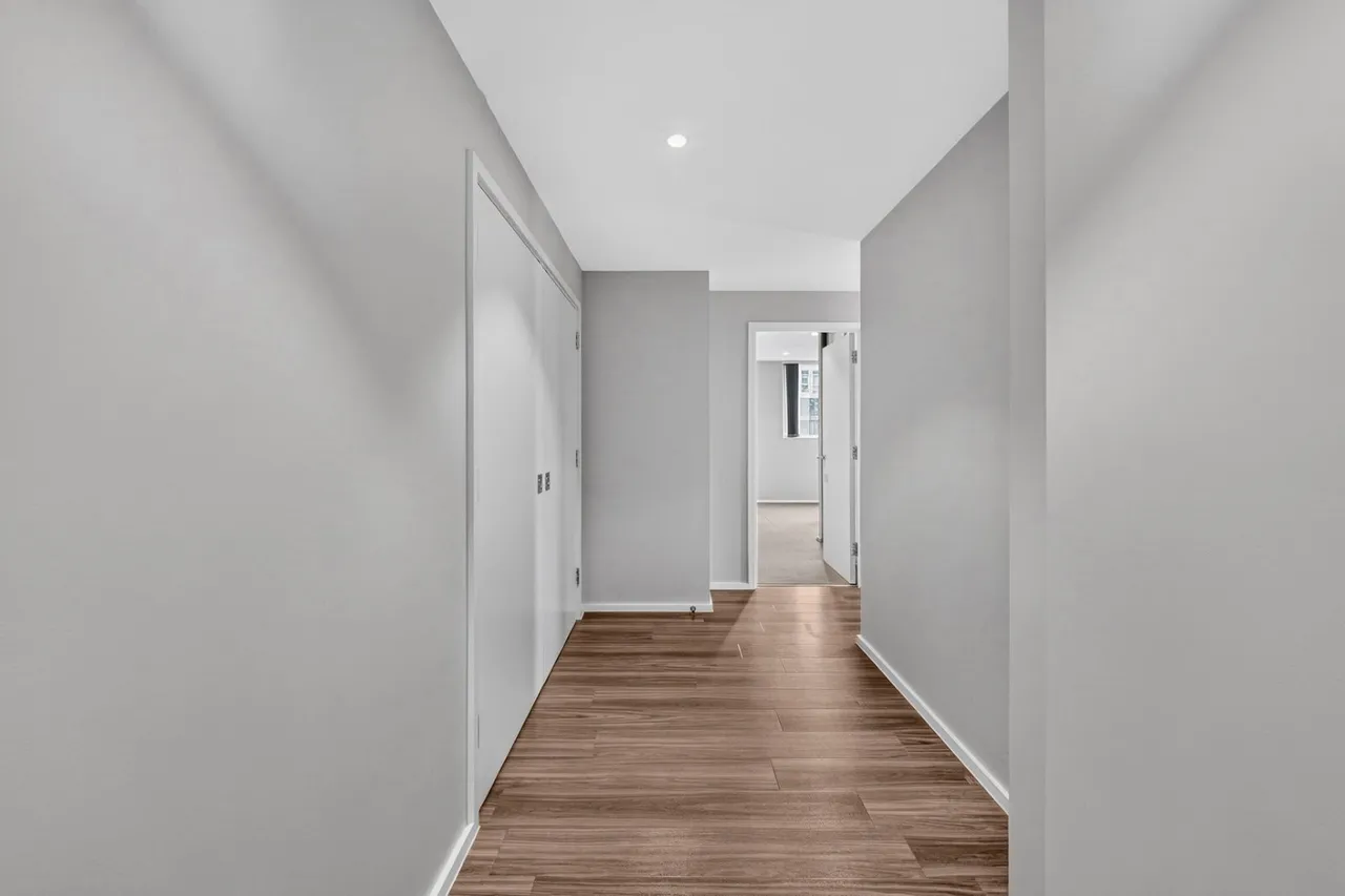 Spectrum Way, London, SW18, photo 14