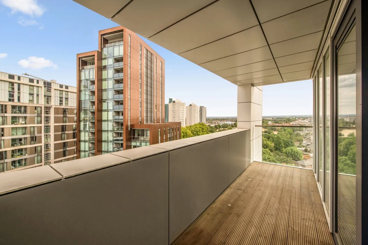 Spectrum Way, London, SW18, photo 7