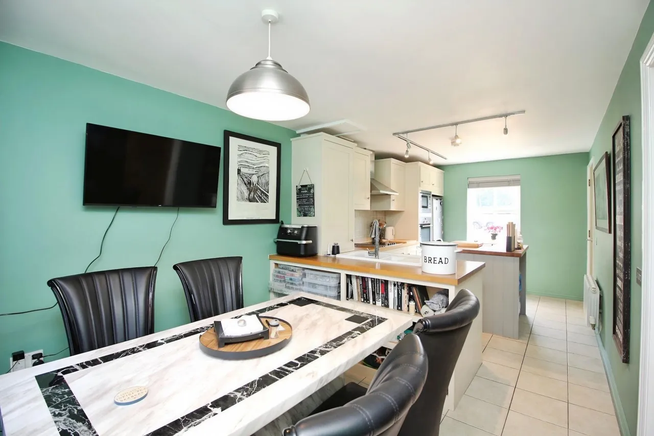 Edith Murphy Close, Birstall, LE4, photo 11