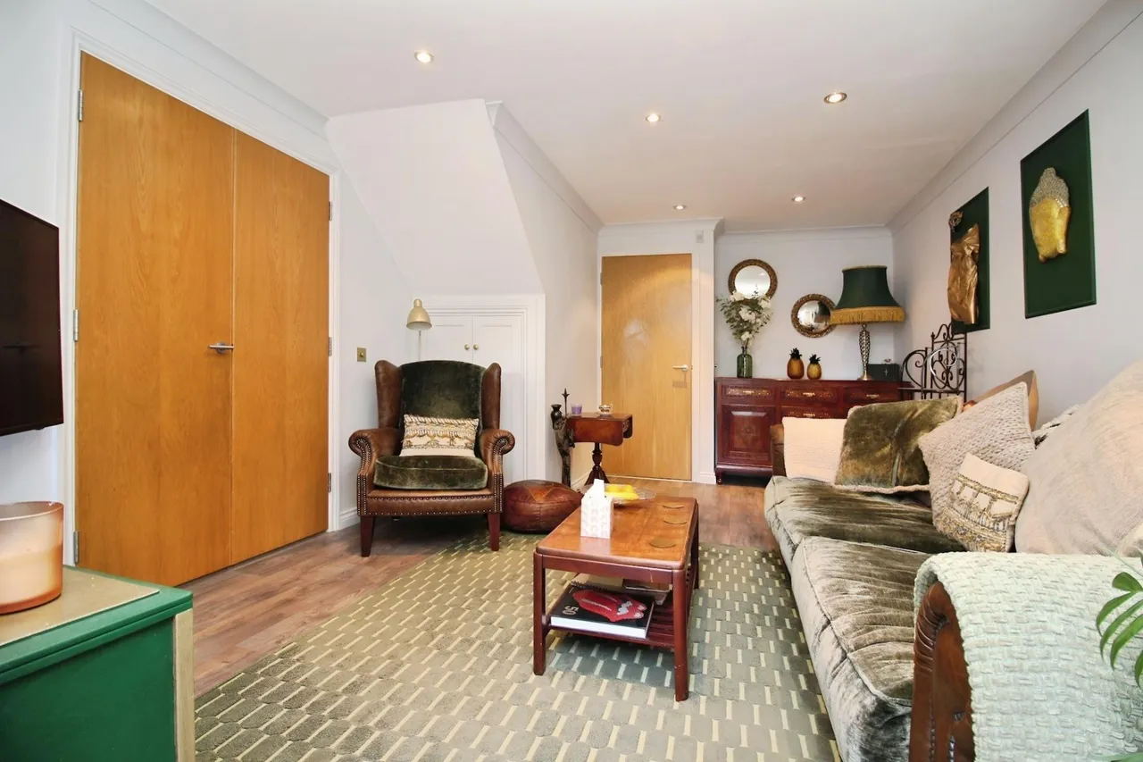 Edith Murphy Close, Birstall, LE4, photo 7