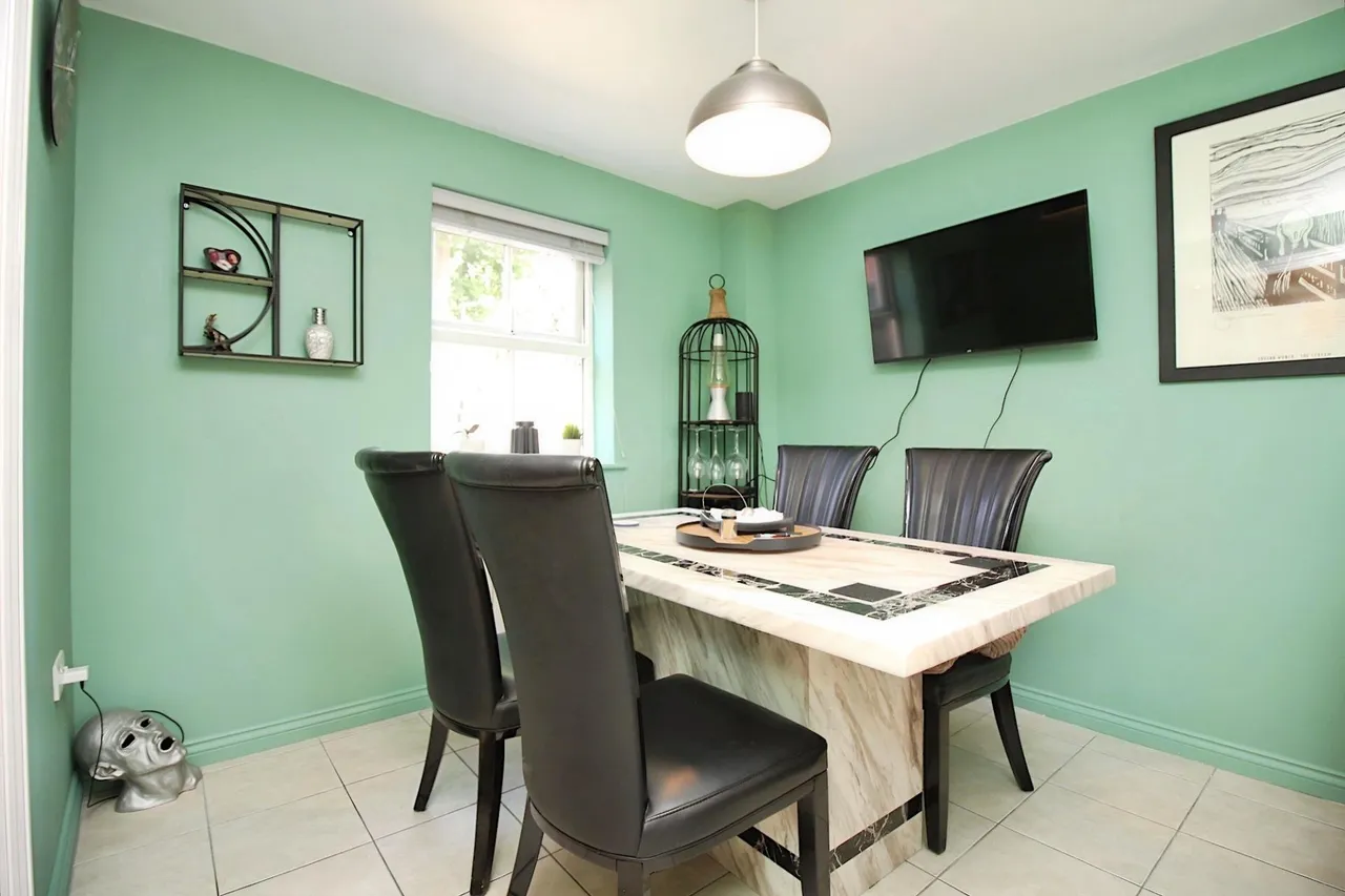 Edith Murphy Close, Birstall, LE4, photo 9