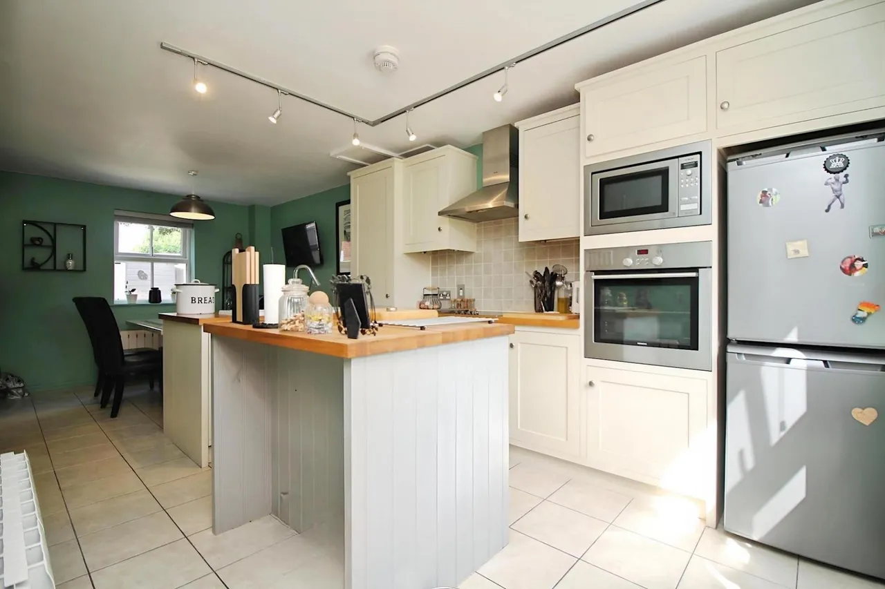 Edith Murphy Close, Birstall, LE4, photo 8